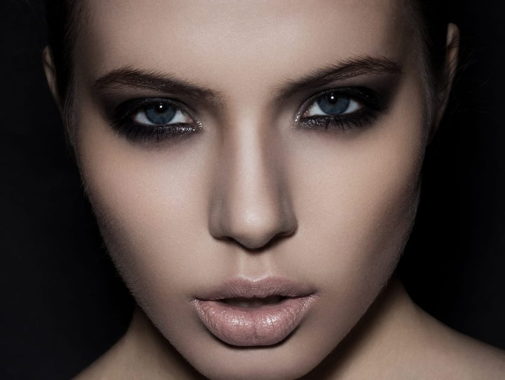Maquillaje de ojos ahumados