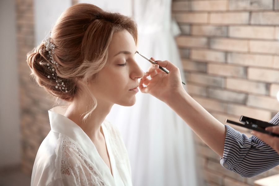Cómo debe ser el maquillaje de novia